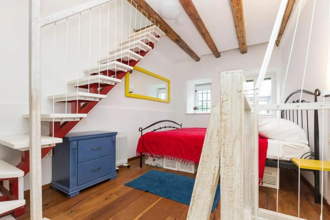 Charming Little House In Split Center Apartment