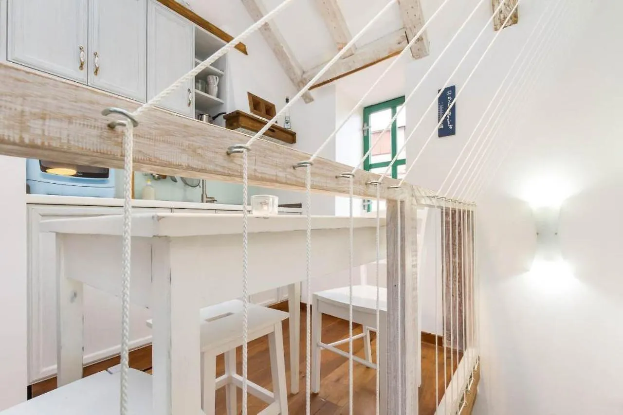 Charming Little House In Split Center Apartment