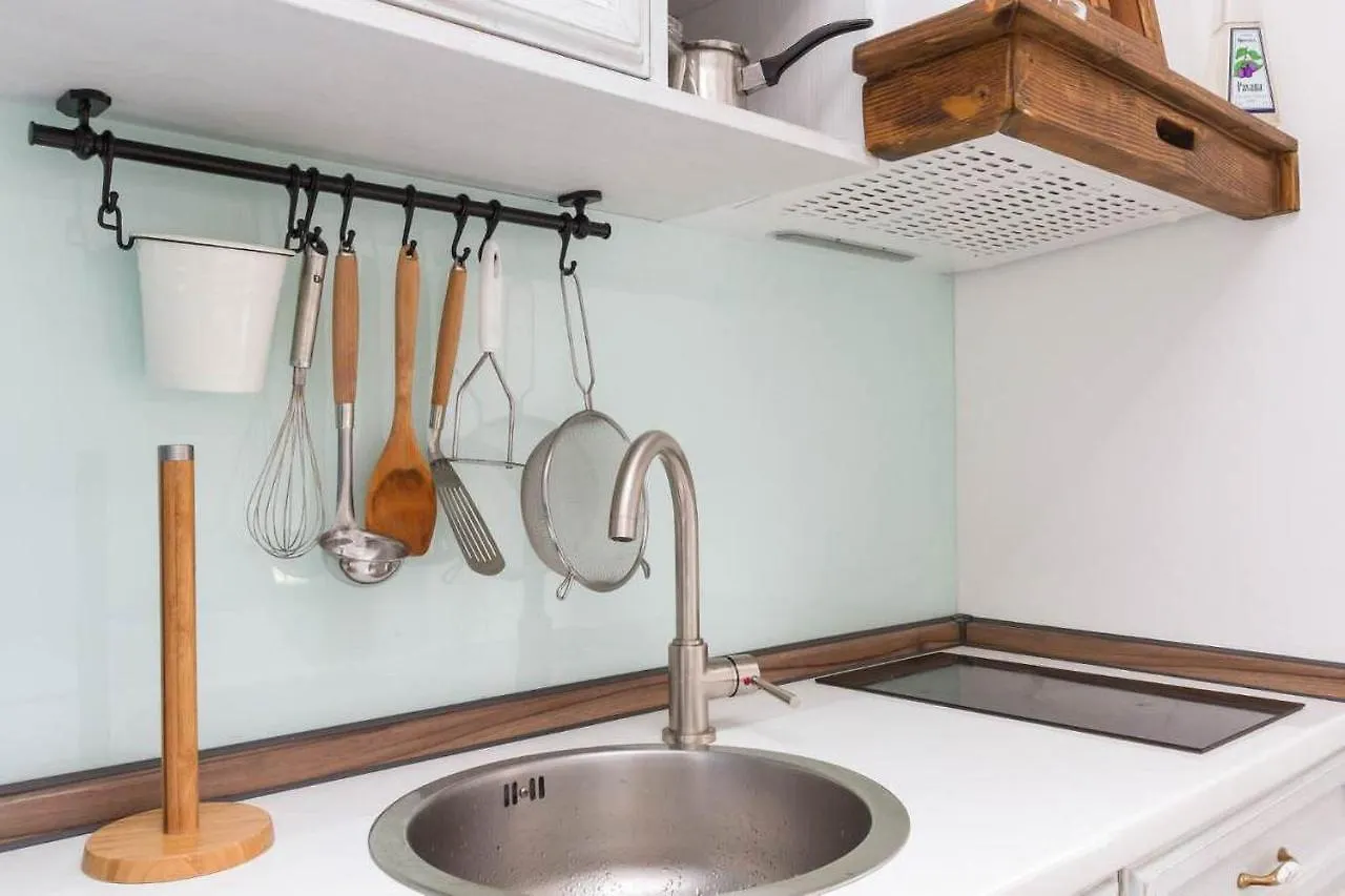 Charming Little House In Split Center Apartment