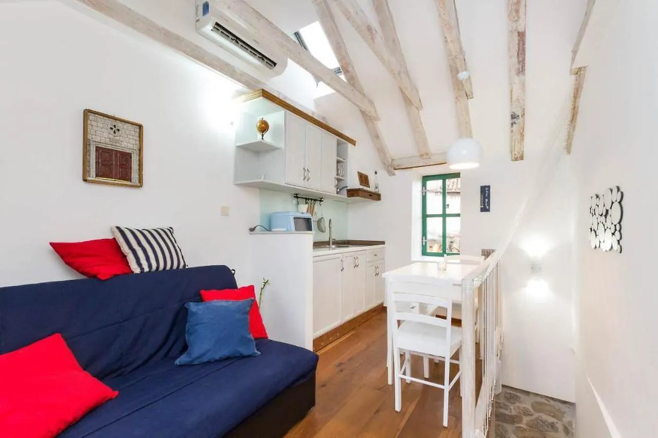 Charming Little House In Split Center 아파트