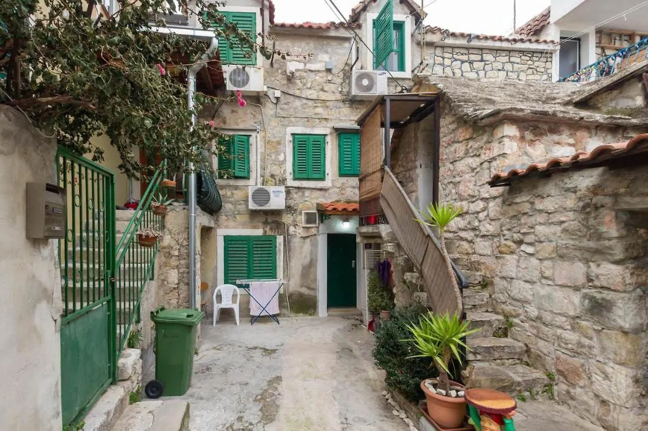 Charming Little House In Split Center 아파트 0*,